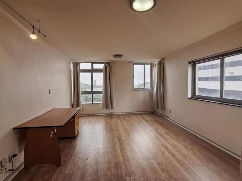 To Let 1 Bedroom Property for Rent in Claremont Upper Western Cape